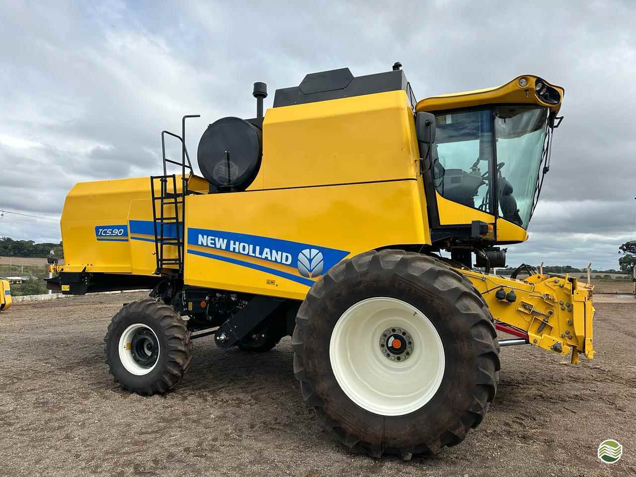COLHEITADEIRA NEW HOLLAND TC 5.90 Inovagro - Stara PALOTINA PARANÁ PR